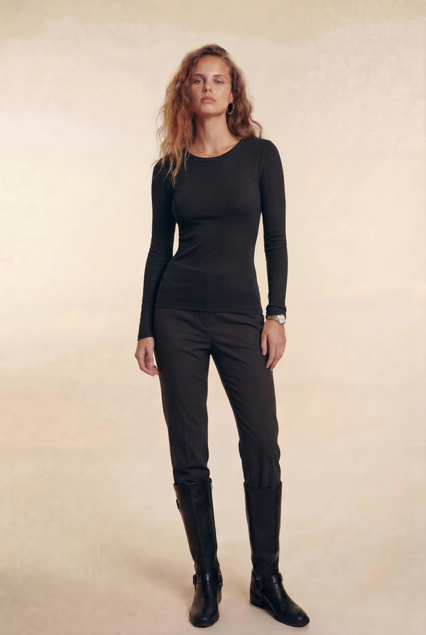 DAVINA - Casual Plain Crewneck Slim-Fit Top