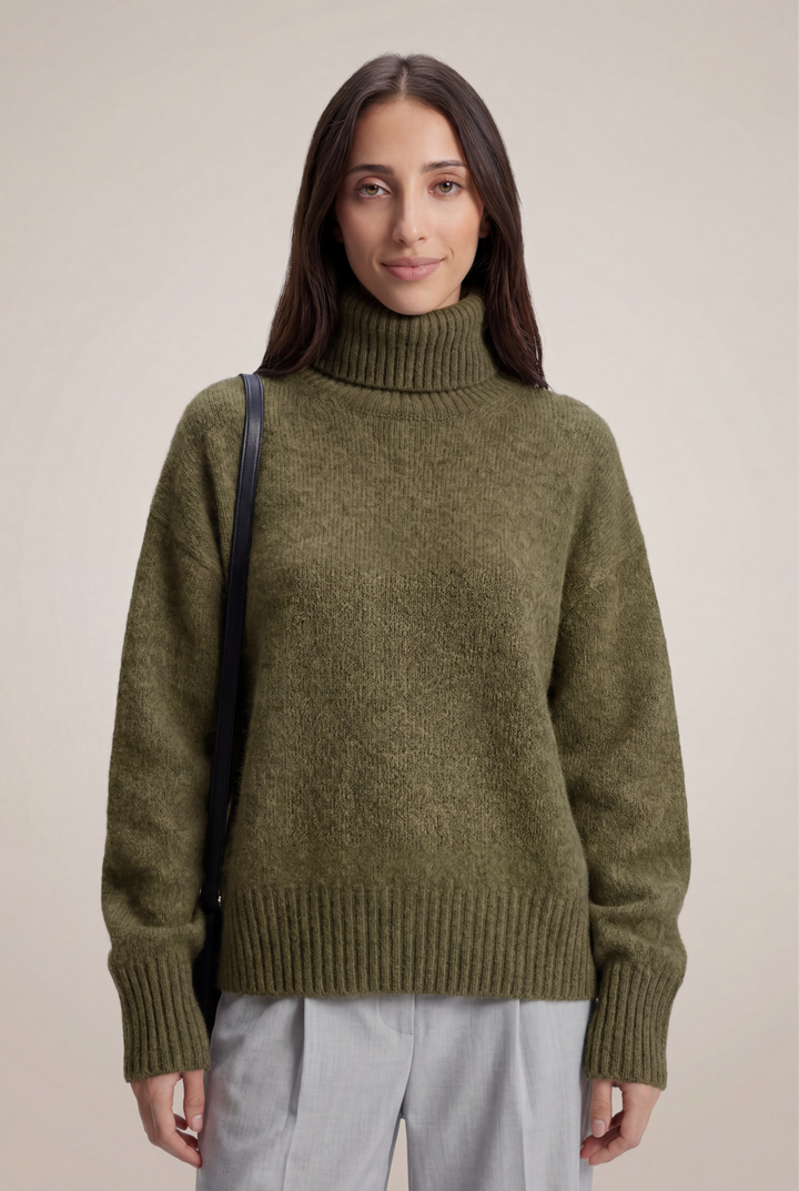 Elowyn | Soft Turtleneck Sweater